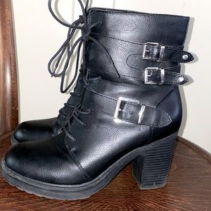 Heeled Boots with Buckles
